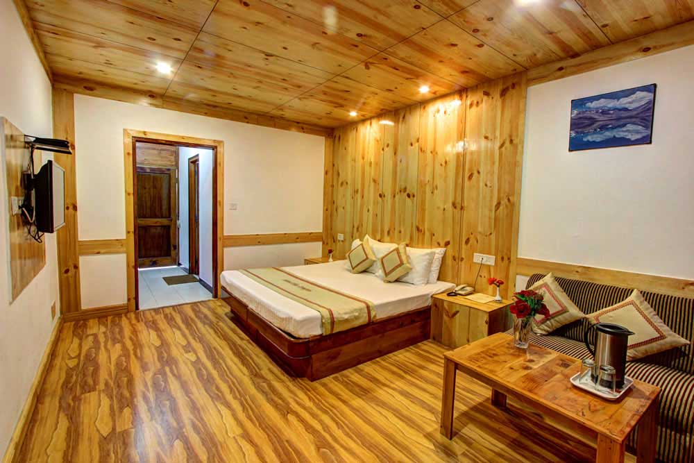 standard Manali Volvo Tour Package